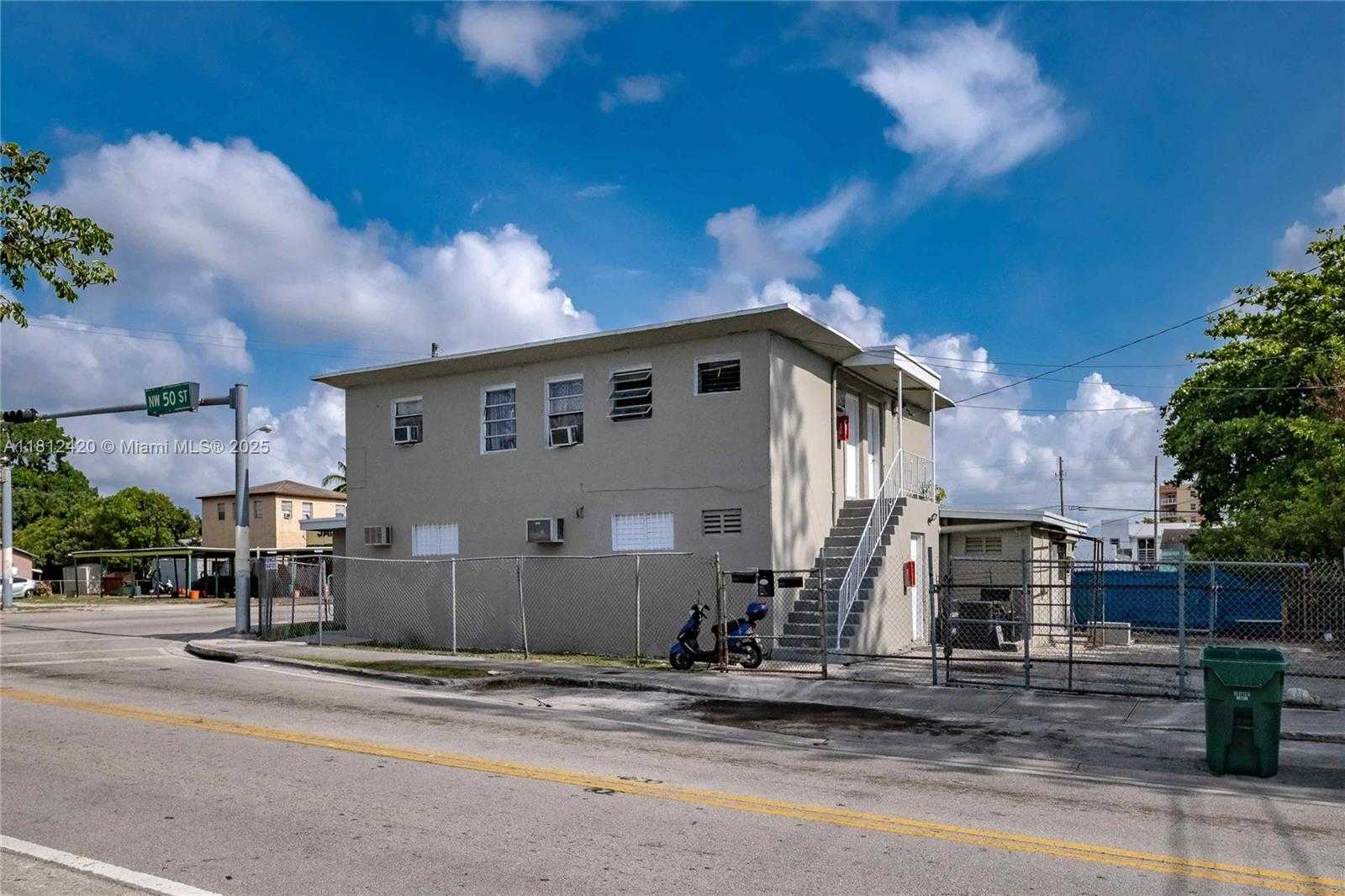 Small Image of 5001 NORTH WEST 17TH AVE, Miami Number 4