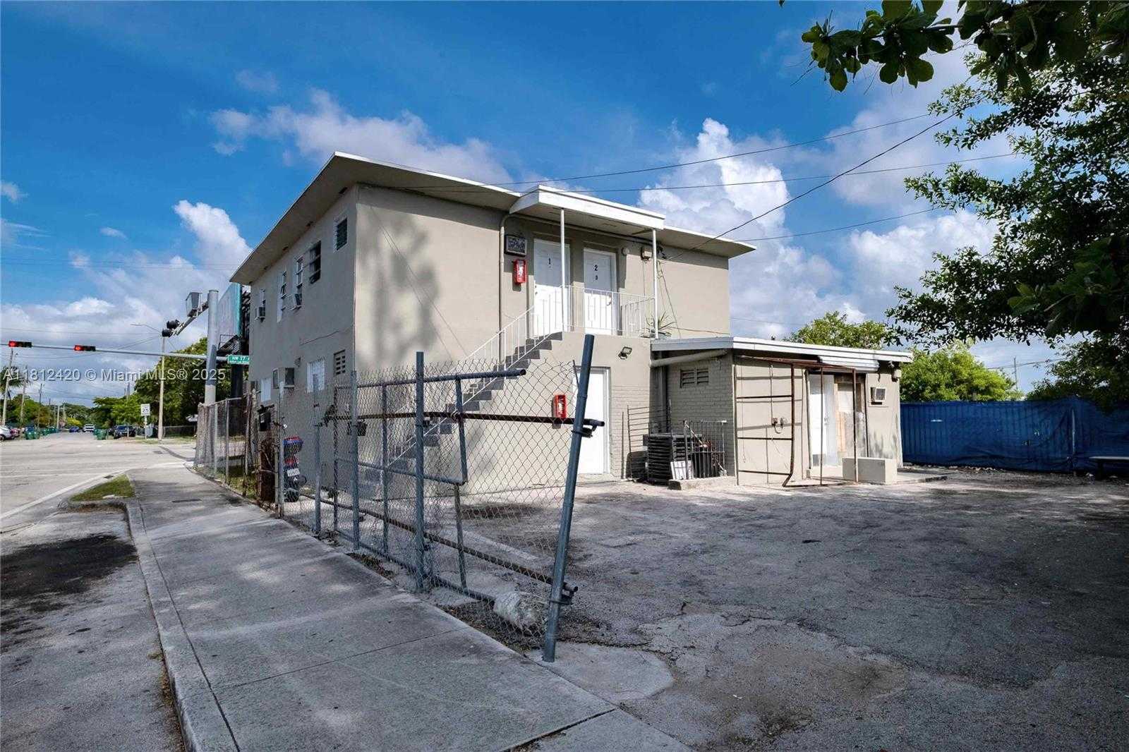 Small Image of 5001 NORTH WEST 17TH AVE, Miami Number 5