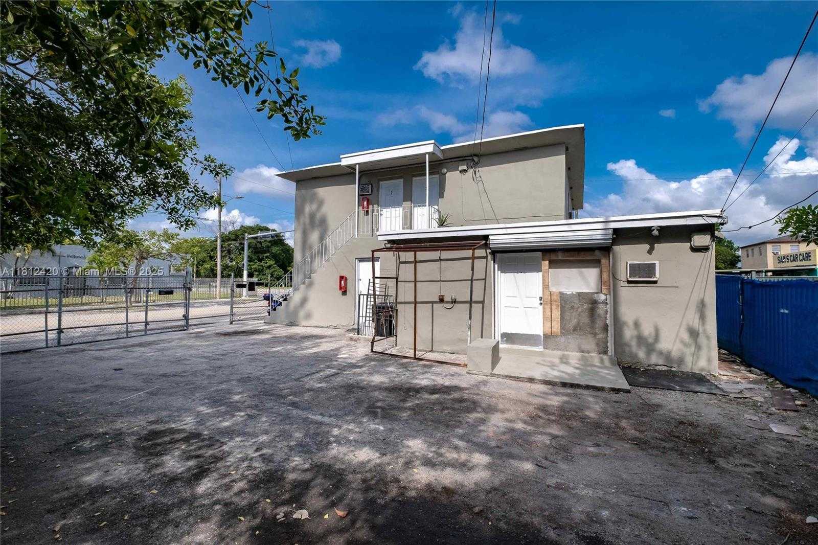 Small Image of 5001 NORTH WEST 17TH AVE, Miami Number 6