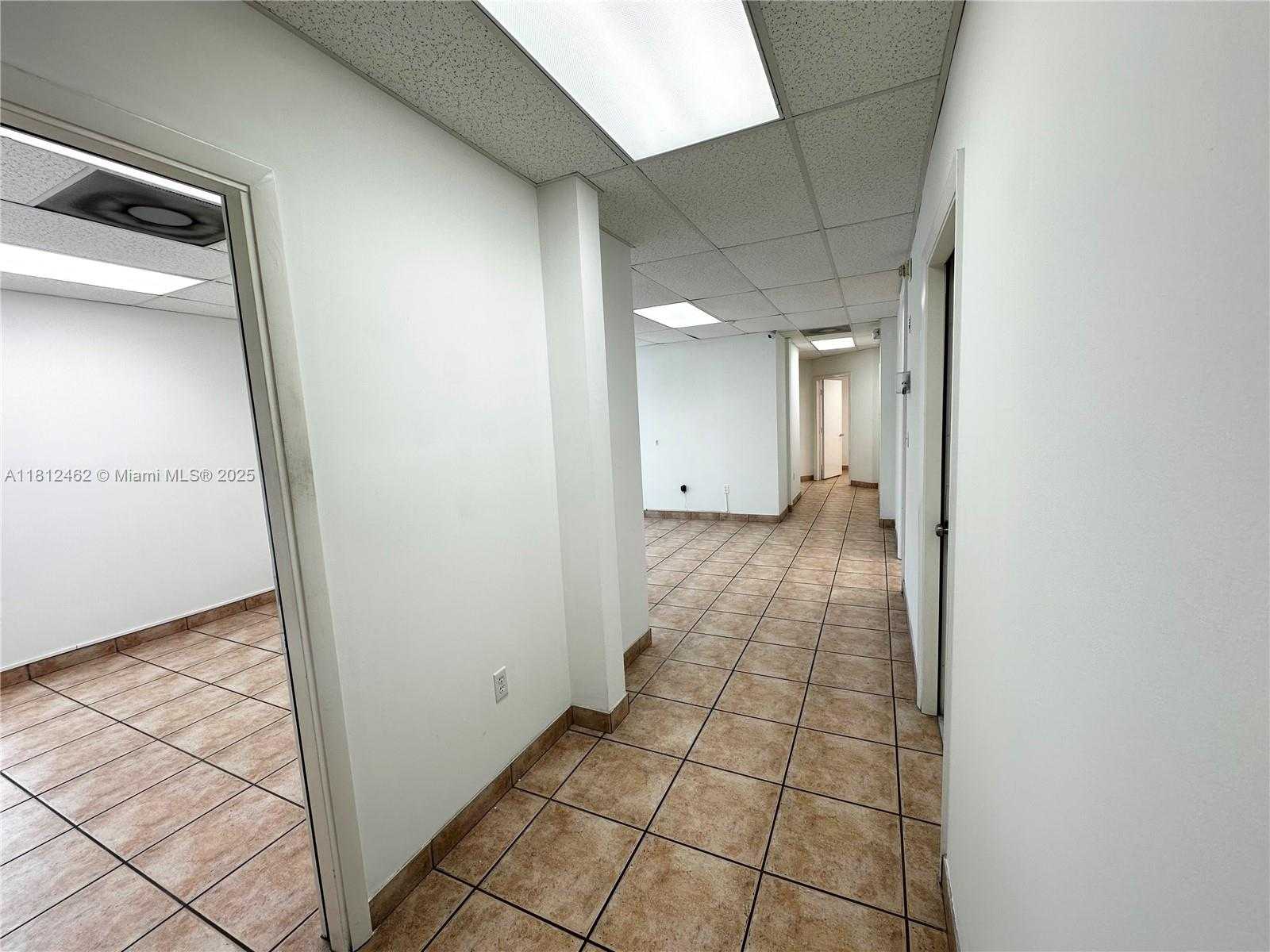 Small Image of 10815 NORTH WEST 33RD ST, Doral Number 13