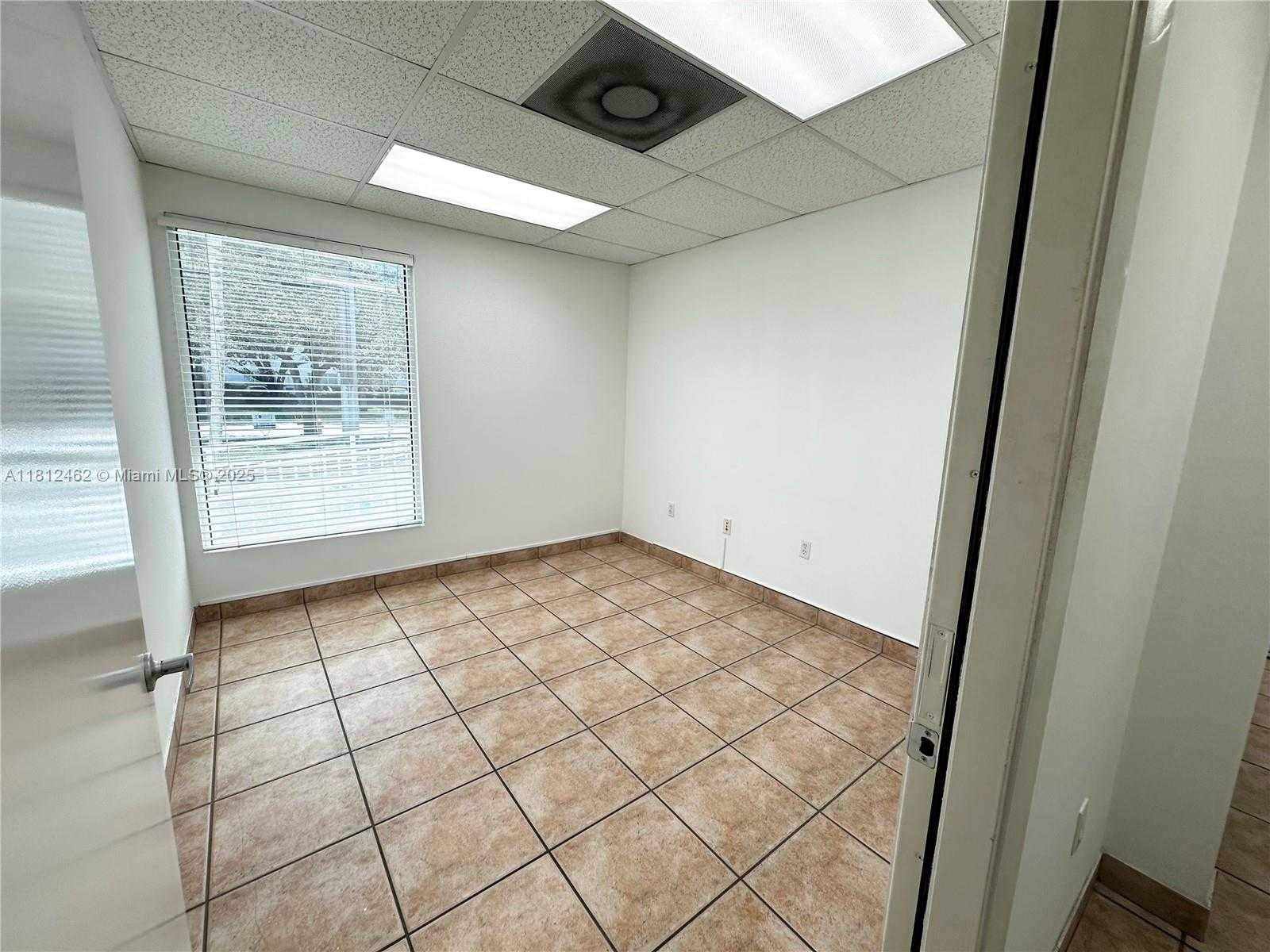 Small Image of 10815 NORTH WEST 33RD ST, Doral Number 20