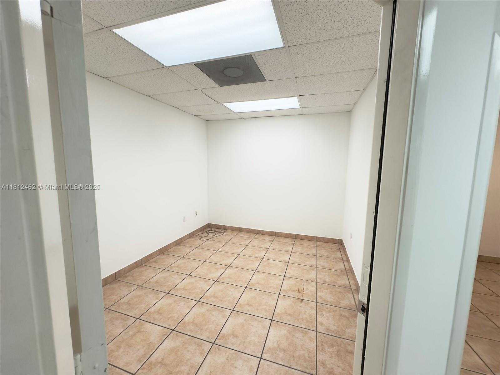 Small Image of 10815 NORTH WEST 33RD ST, Doral Number 22