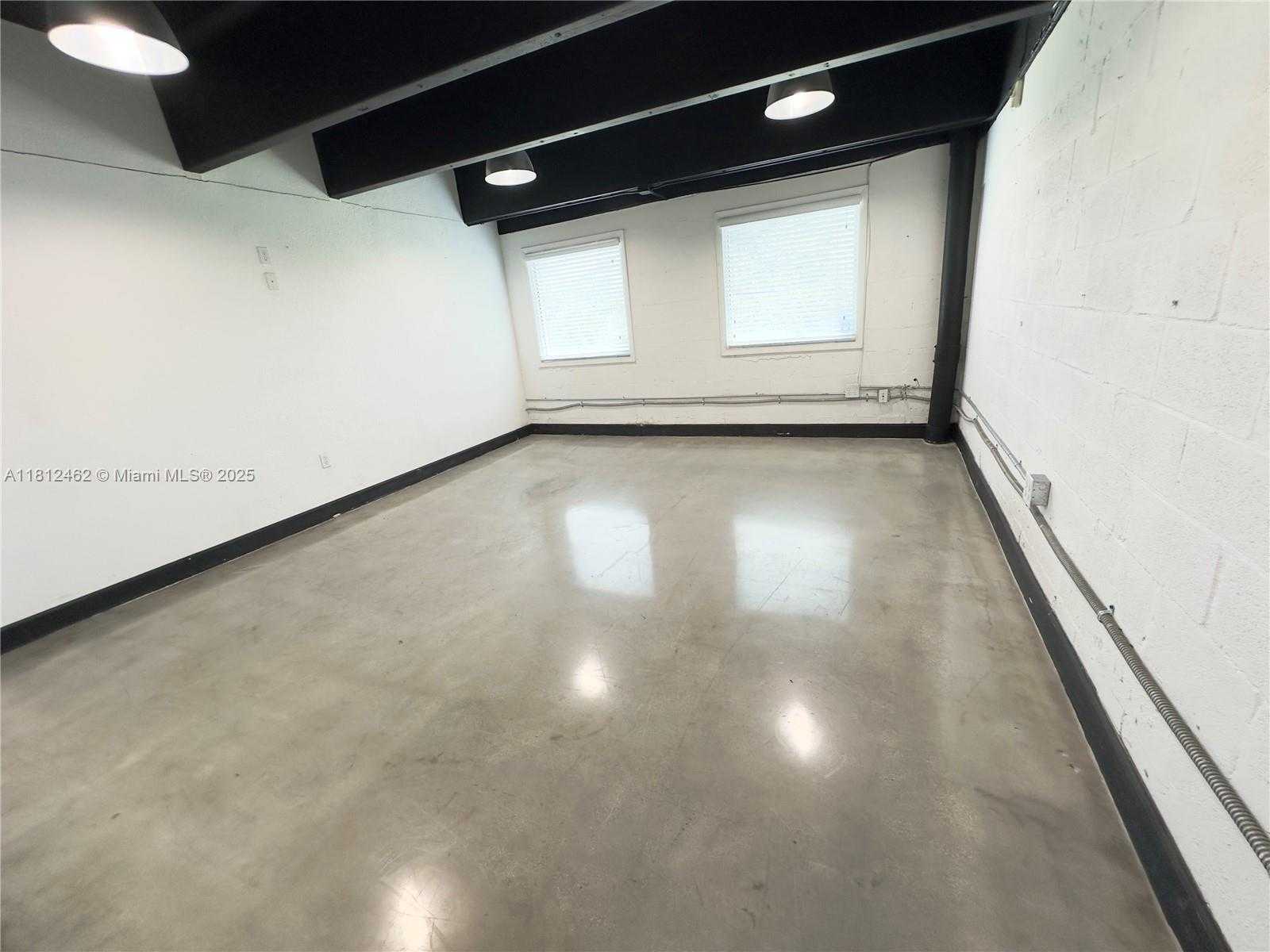 Small Image of 10815 NORTH WEST 33RD ST, Doral Number 31