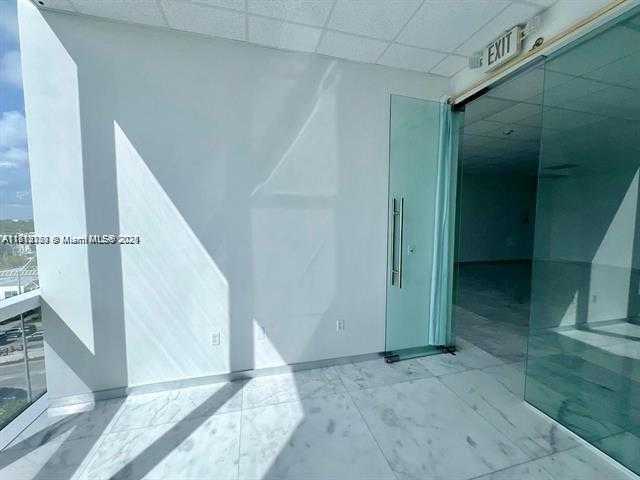 Small Image of 20200 WEST DIXIE HWY 709 HWY, Miami Number 6