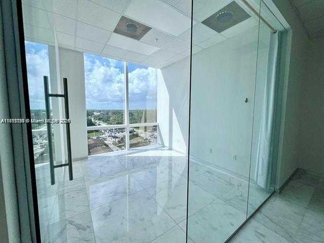 Small Image of 20200 WEST DIXIE HWY 709 HWY, Miami Number 9