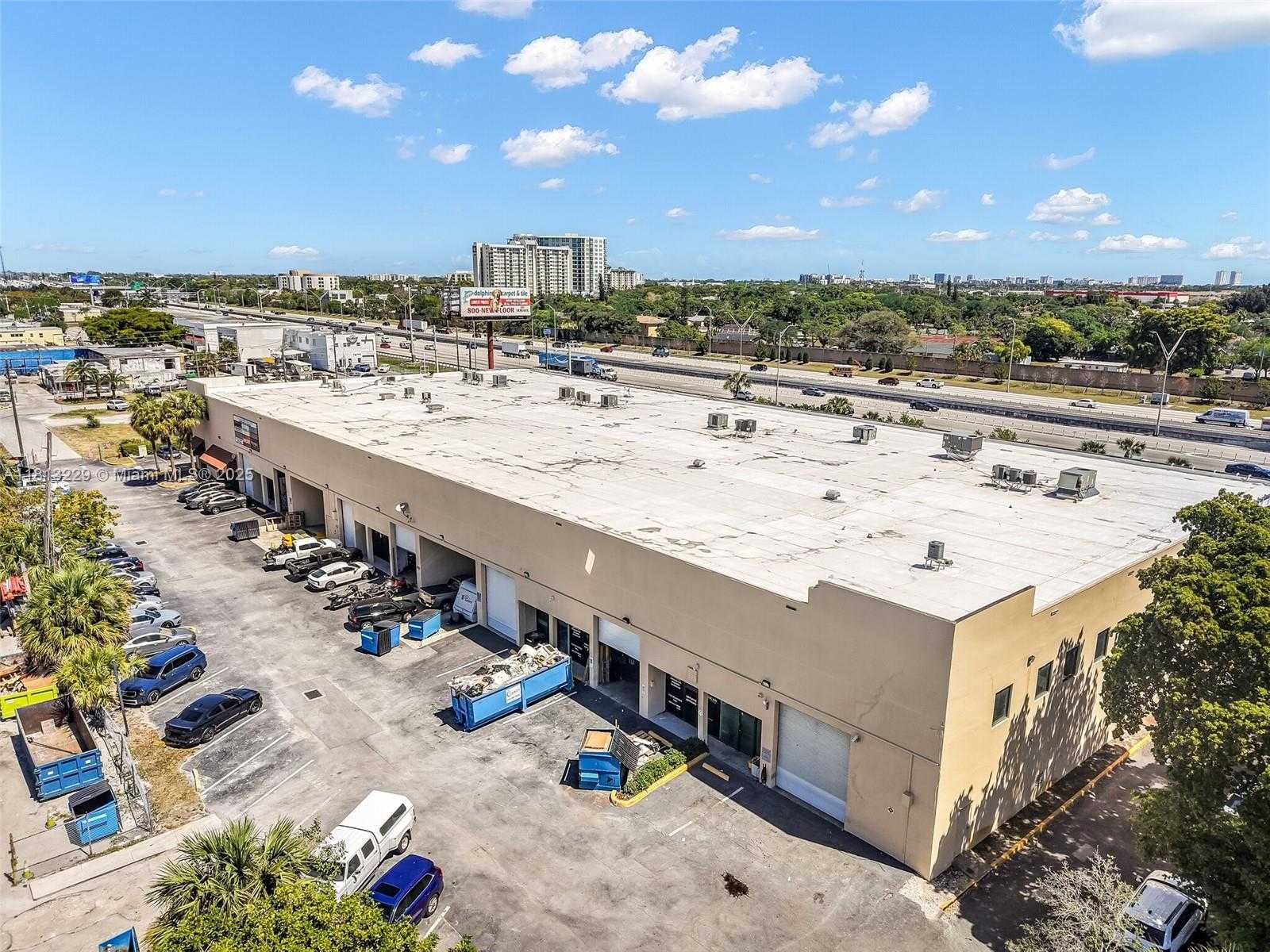 Small Image of 820 SOUTH WEST 12TH AVE #8B, Pompano Beach Number 3