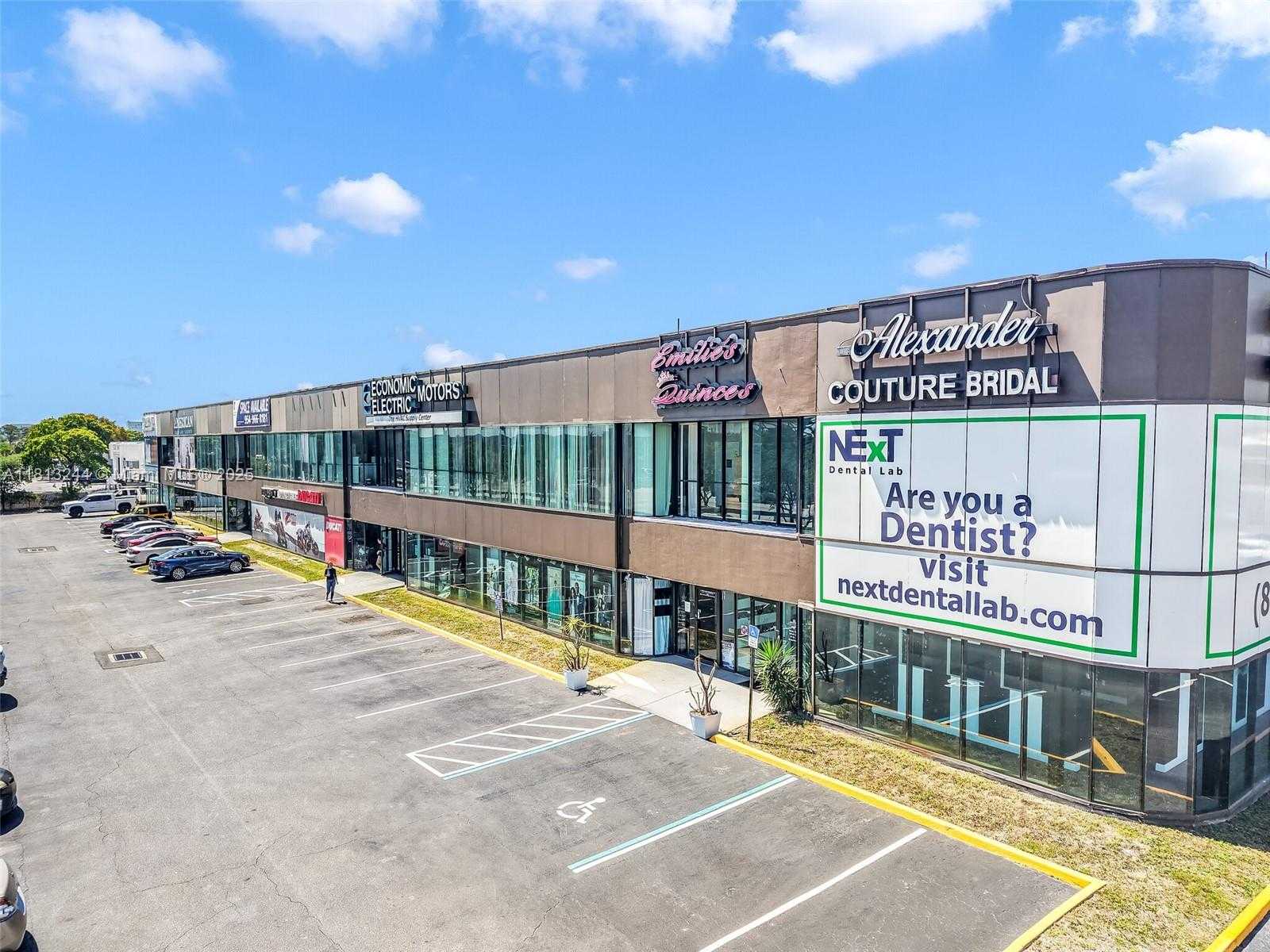 Small Image of 820 SOUTH WEST 12TH AVE #8A, Pompano Beach Number 2
