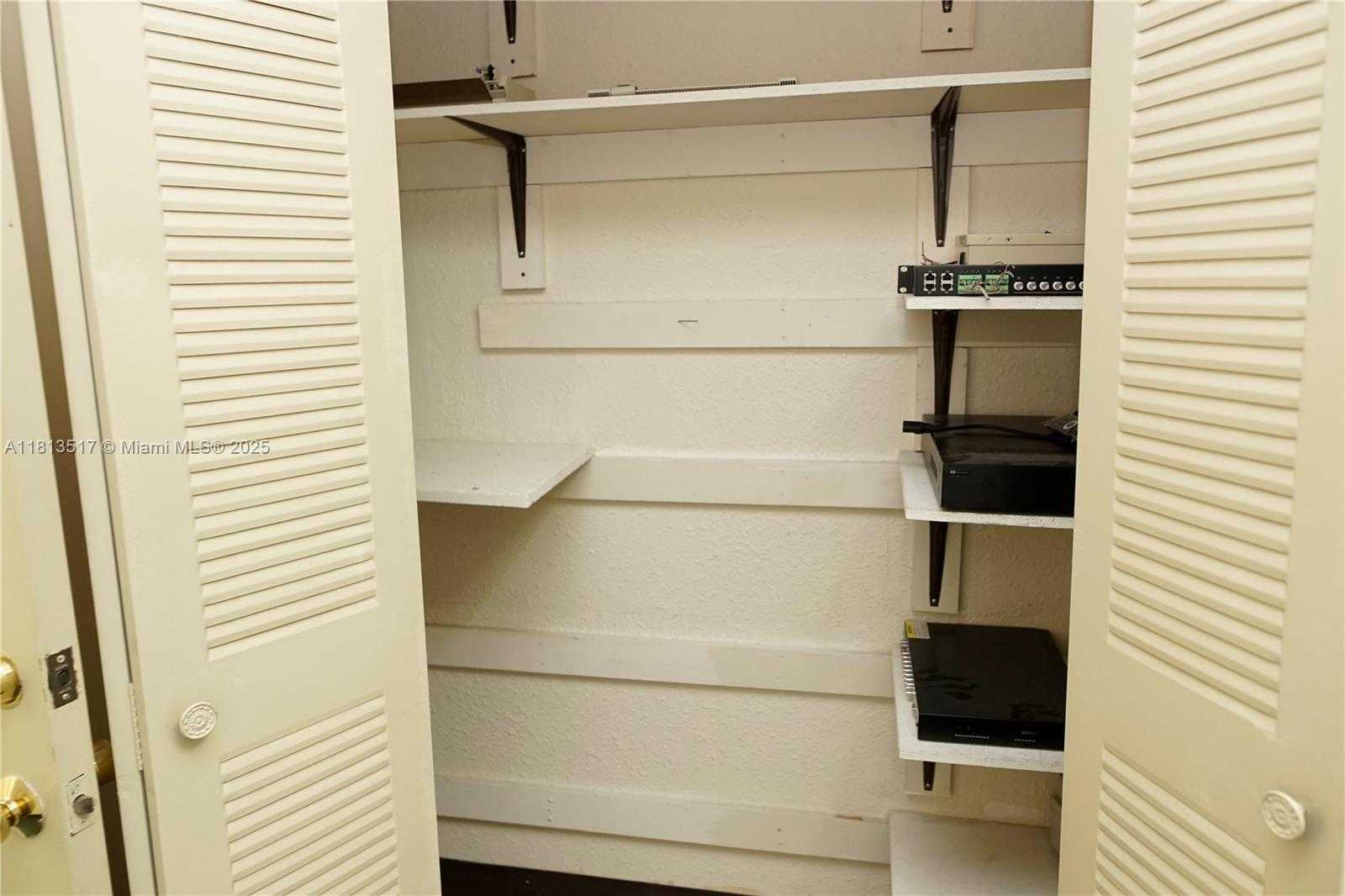 Small Image of 8500 SOUTH WEST 40TH ST, Miami Number 6