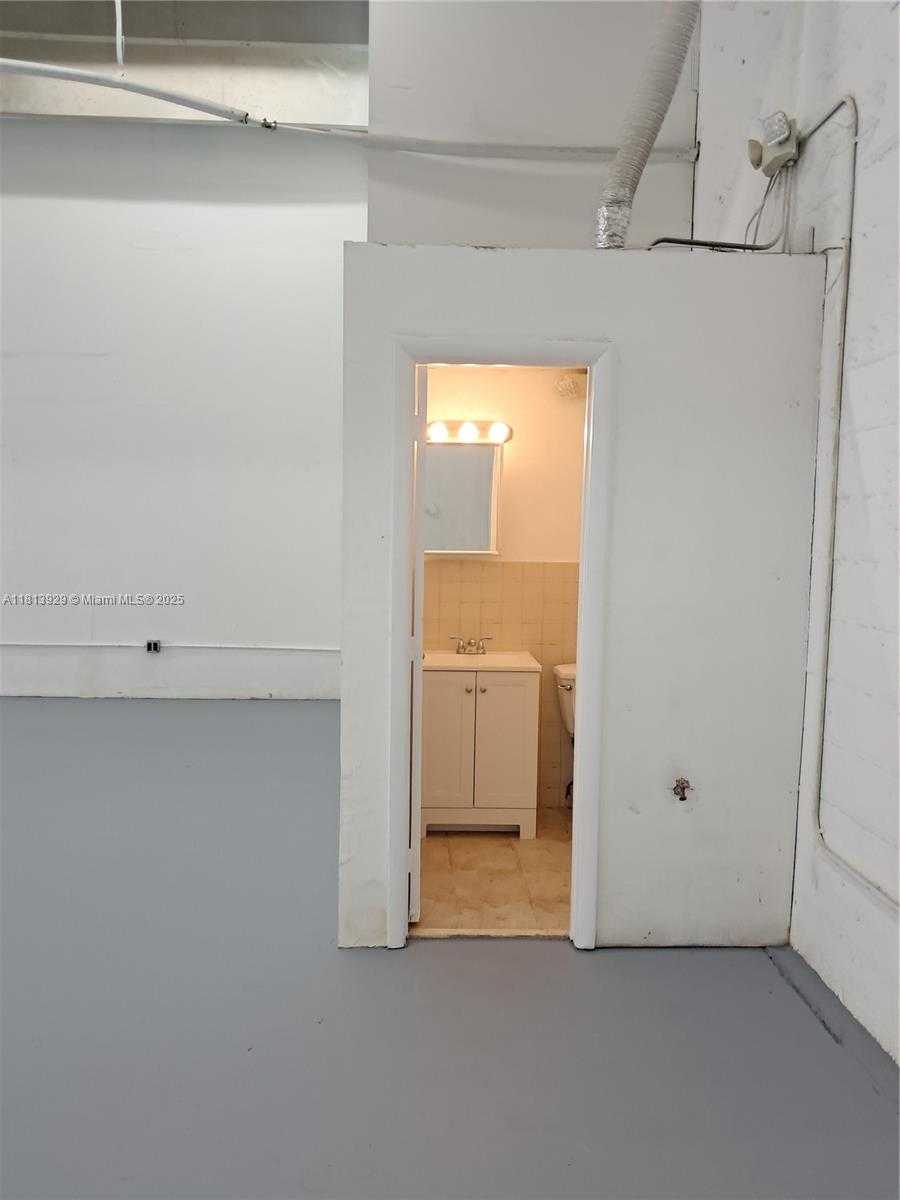 Small Image of 430 ANSIN BLVD #430G, Hallandale Beach Number 6
