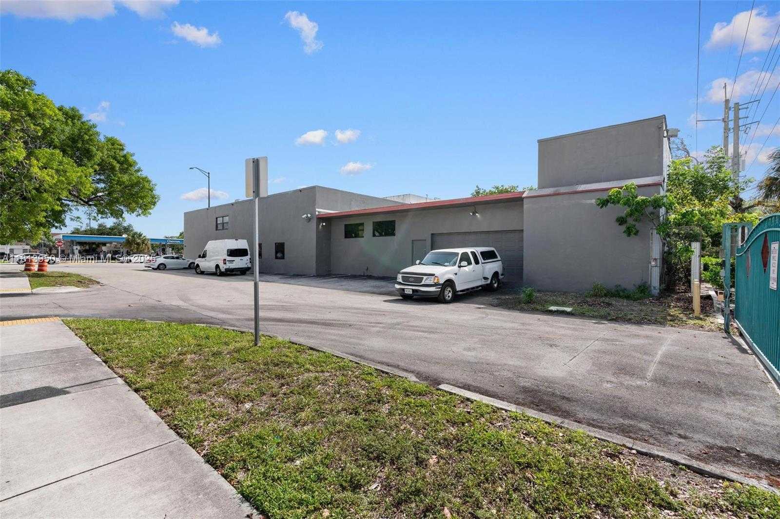 Small Image of 1500 EAST COMMERCIAL BLVD, Oakland Park Number 5