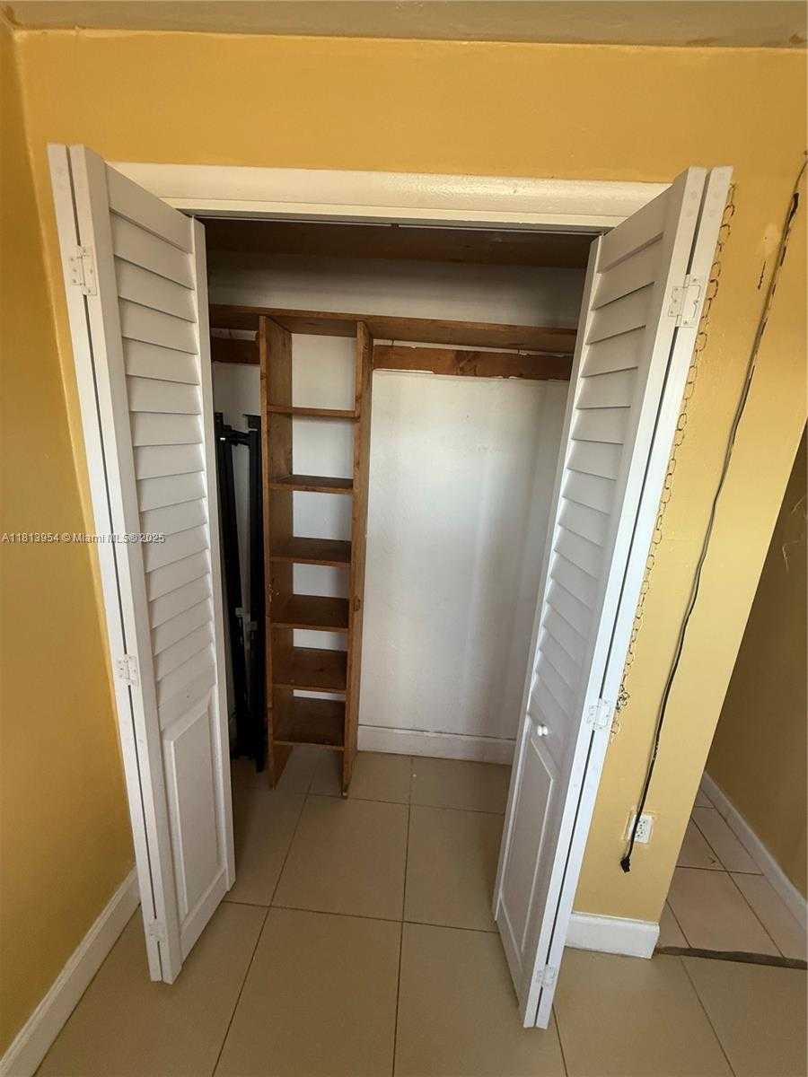 Small Image of 7193 PEMBROKE RD, Pembroke Pines Number 11