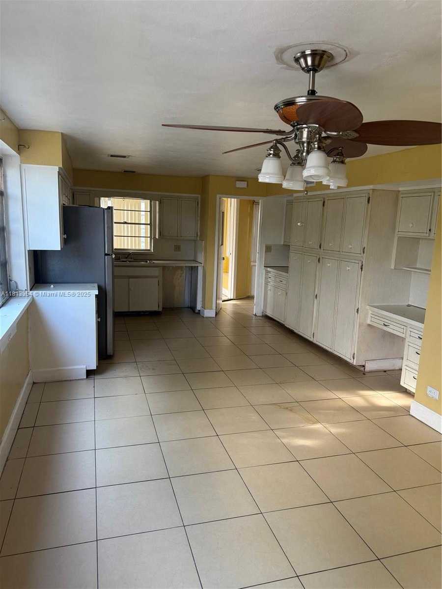 Small Image of 7193 PEMBROKE RD, Pembroke Pines Number 12