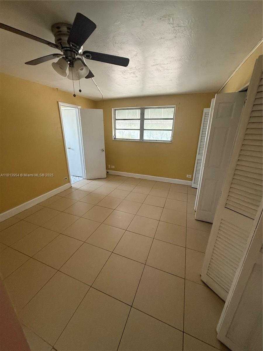Small Image of 7193 PEMBROKE RD, Pembroke Pines Number 16