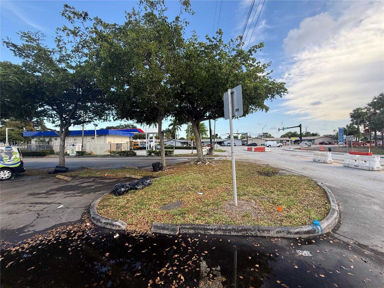 Small Image of 7193 PEMBROKE RD, Pembroke Pines Number 18