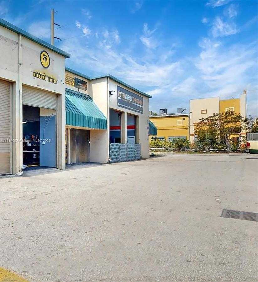 Small Image of 18734 SOUTH WEST 107TH AVE, Cutler Bay Number 2