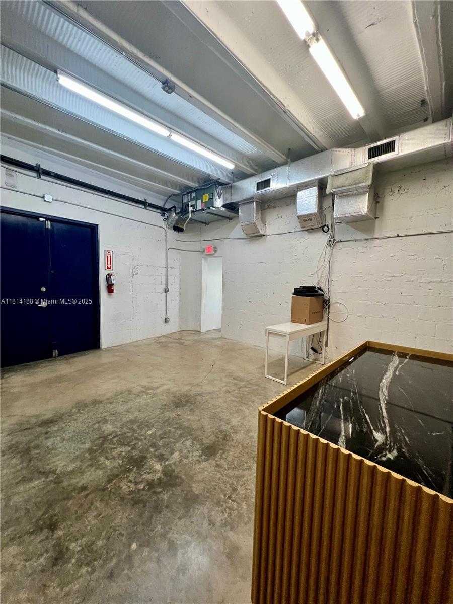 Small Image of 5400 NORTH EAST 4TH CT, Miami Number 3