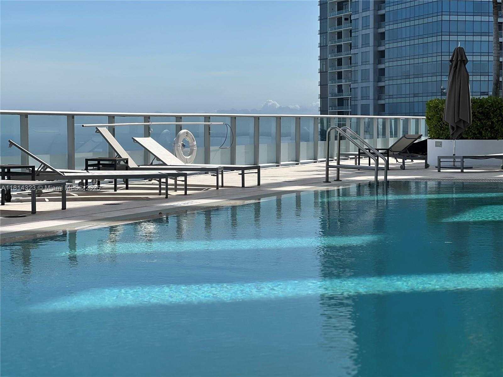 Small Image of 1300 BRICKELL BAY DR #Top Floor, Miami Number 5