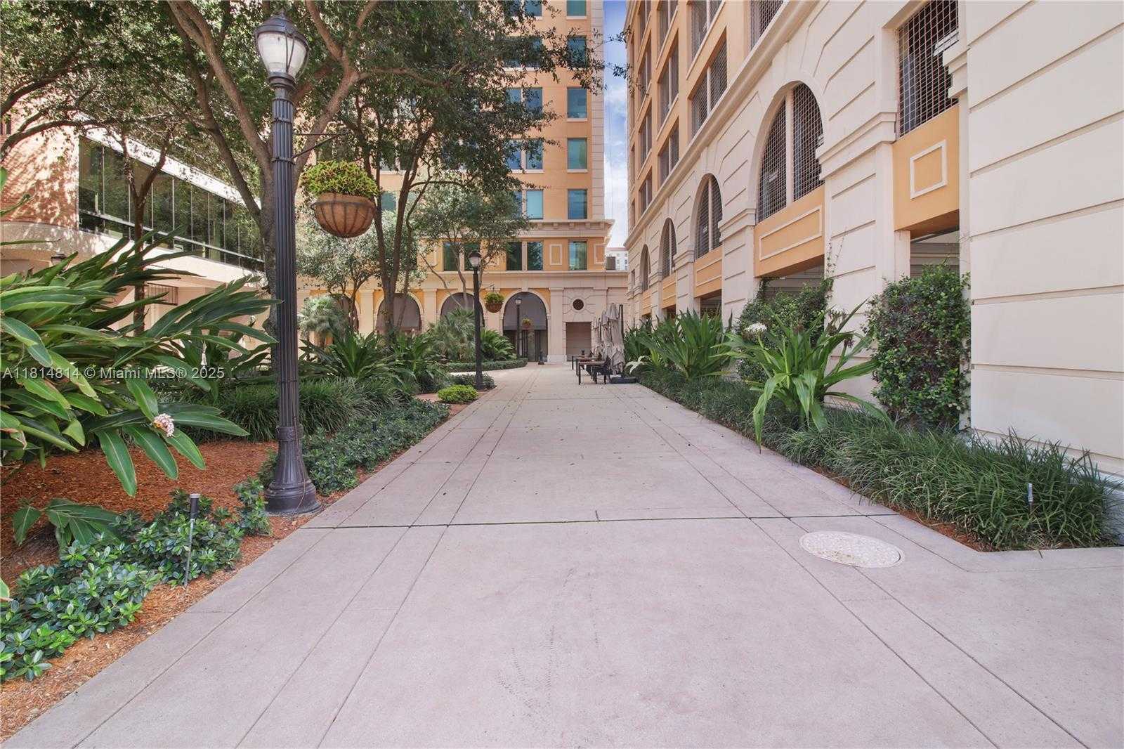 Small Image of 2525 PONCE DE LEON BLVD #300, Coral Gables Number 36