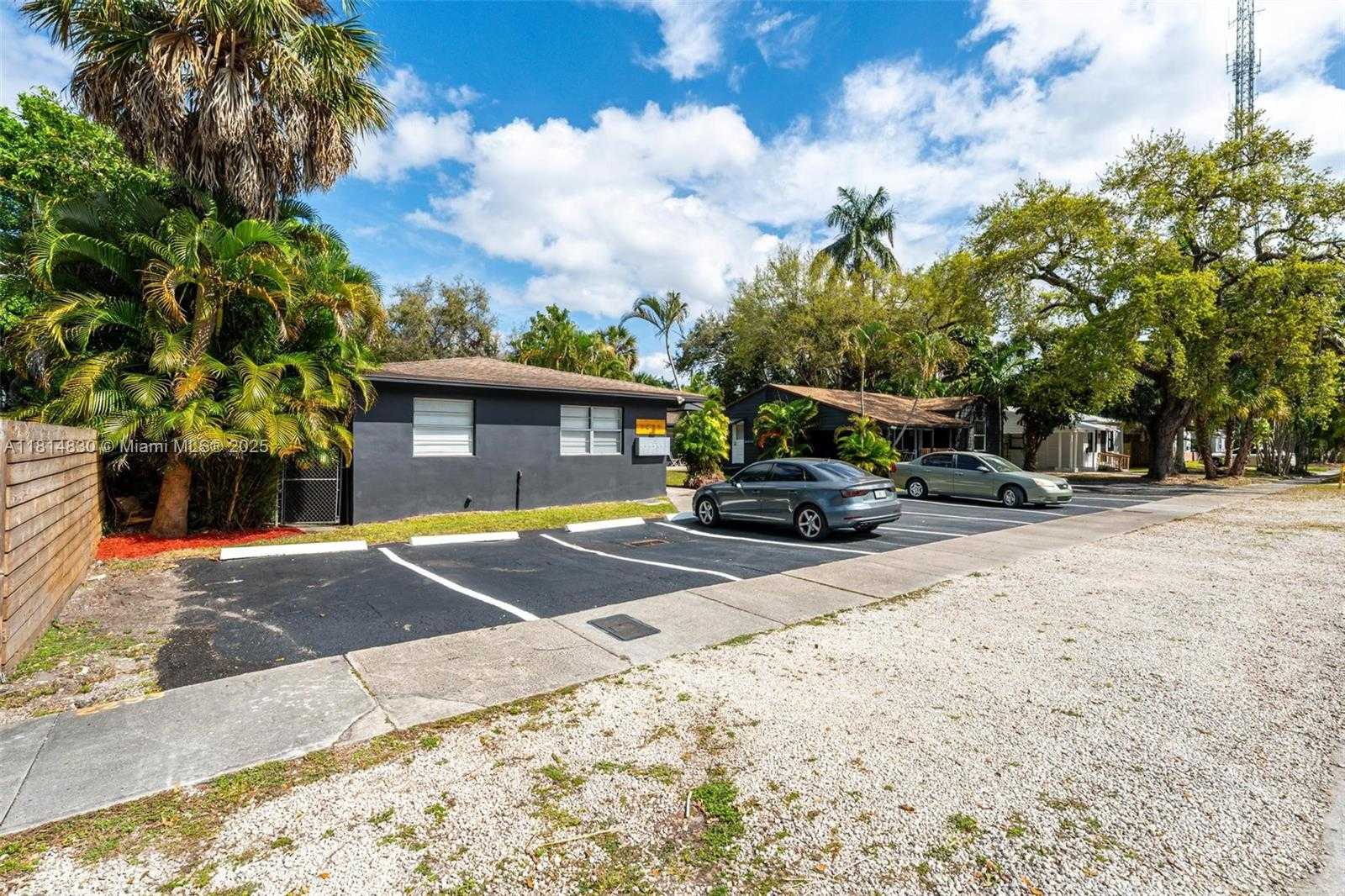 Small Image of 1415 SOUTH WEST 1ST STREET #1-8, Fort Lauderdale Number 30