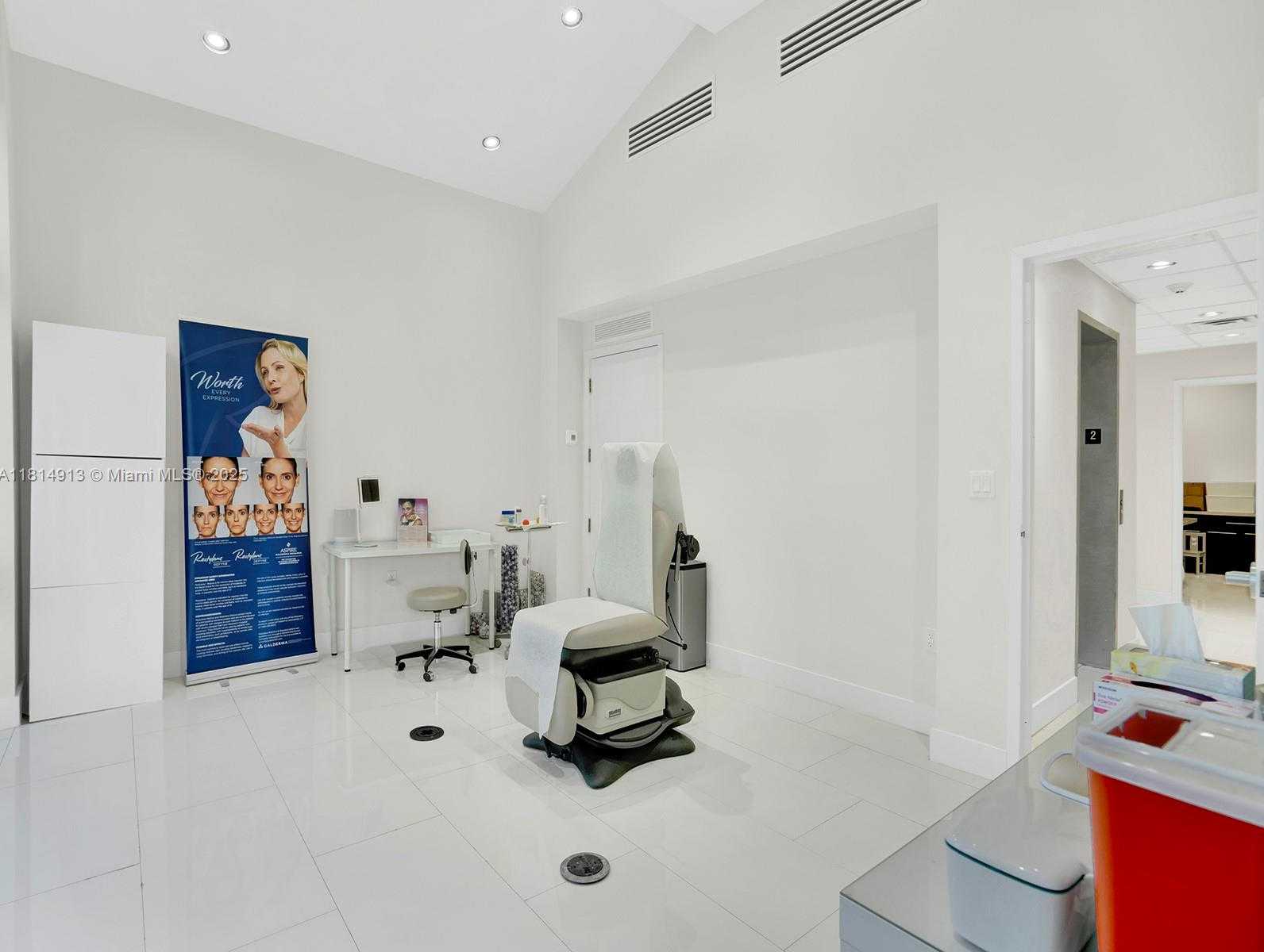 Small Image of 1675 SOUTH WEST 27TH AVE, Miami Number 12