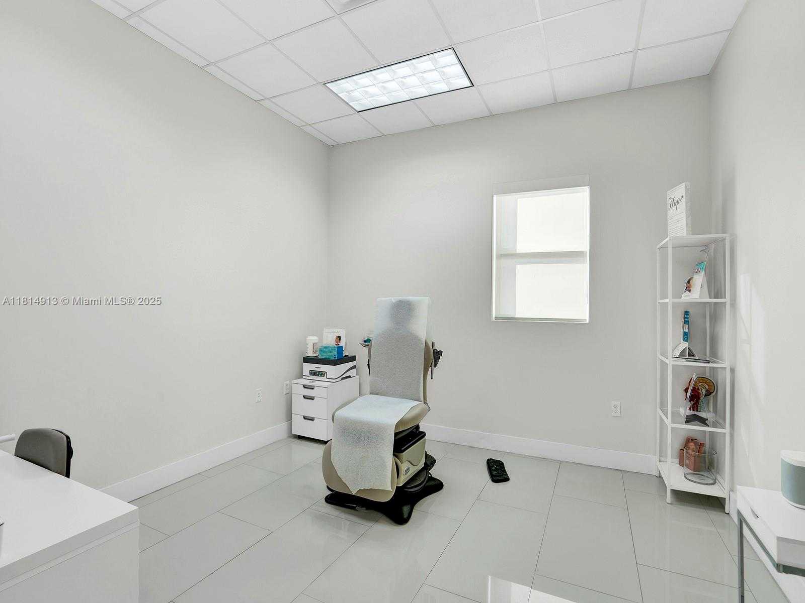 Small Image of 1675 SOUTH WEST 27TH AVE, Miami Number 20