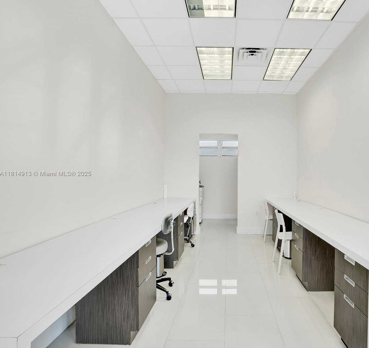 Small Image of 1675 SOUTH WEST 27TH AVE, Miami Number 23