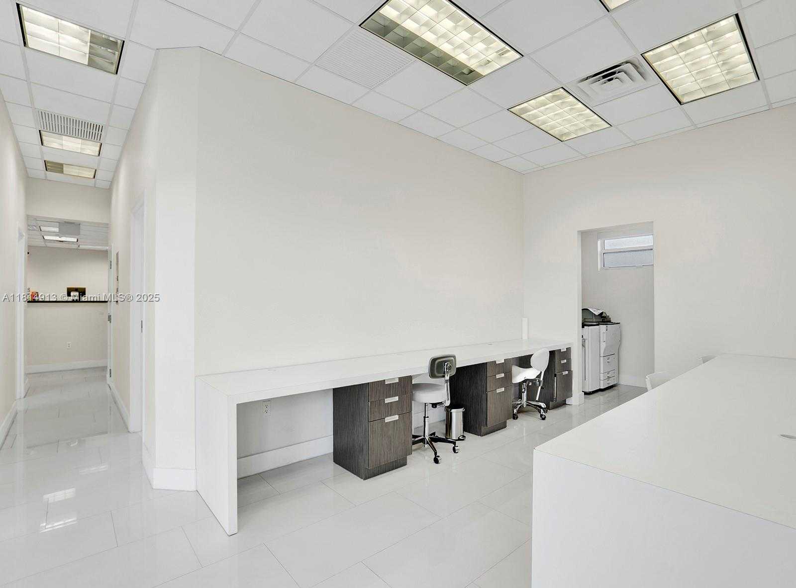 Small Image of 1675 SOUTH WEST 27TH AVE, Miami Number 24