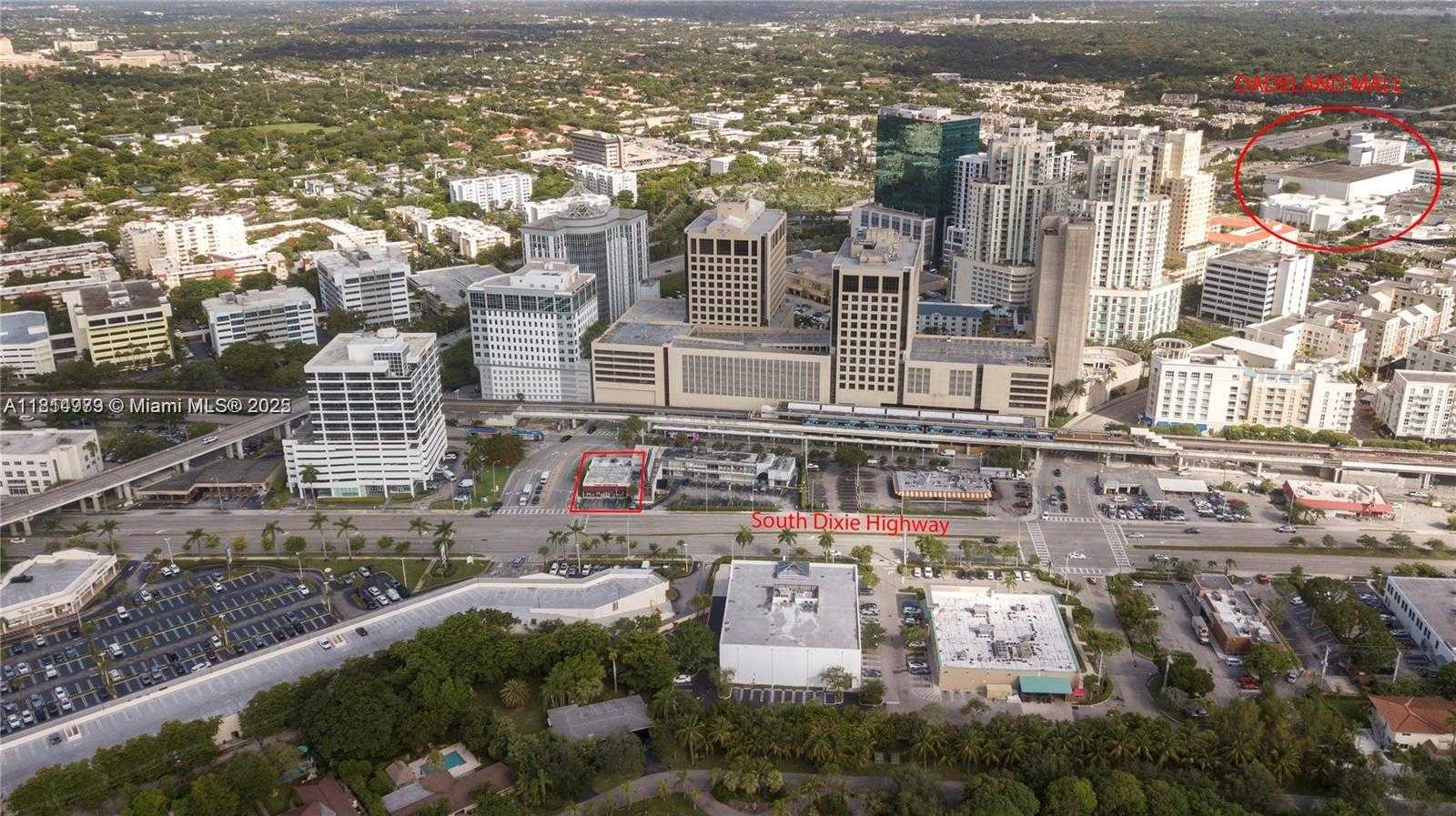 Small Image of 9308 SOUTH DIXIE HWY, Miami Number 4