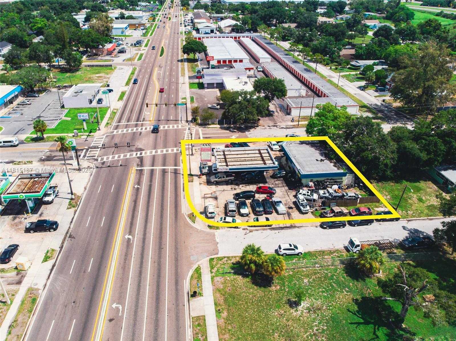 Small Image of 3334 SOUTH 15TH, St Petersburg Number 2