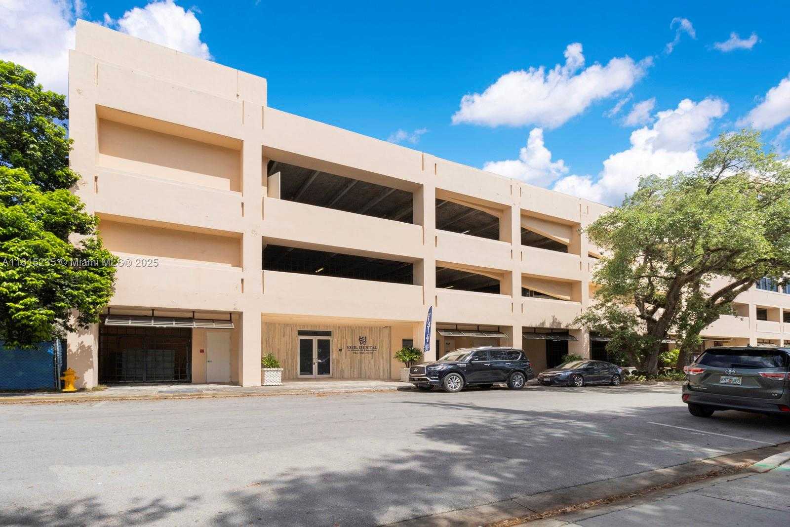 Small Image of 6141 SUNSET DR #102, South Miami Number 22
