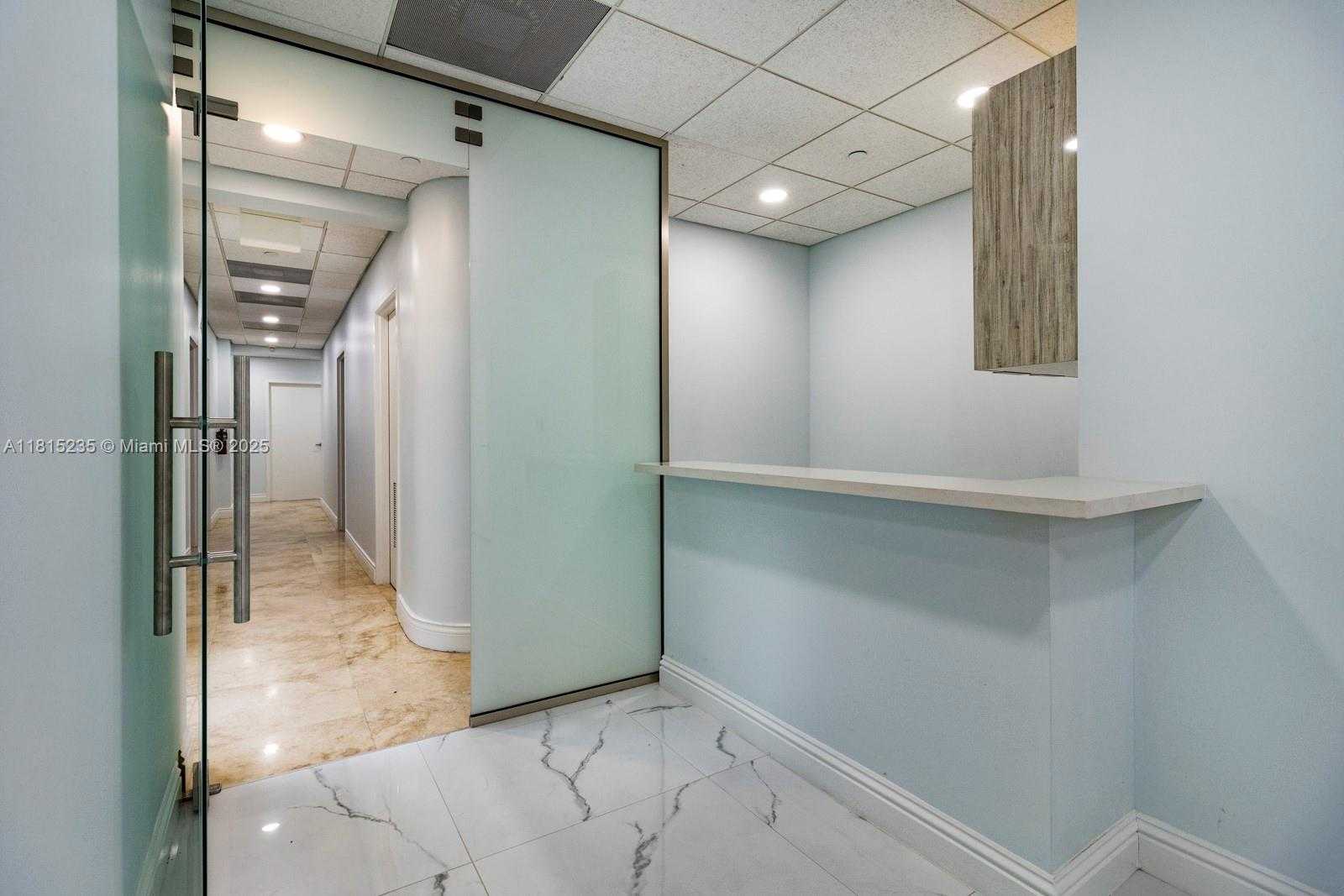 Small Image of 6141 SUNSET DR #102, South Miami Number 3