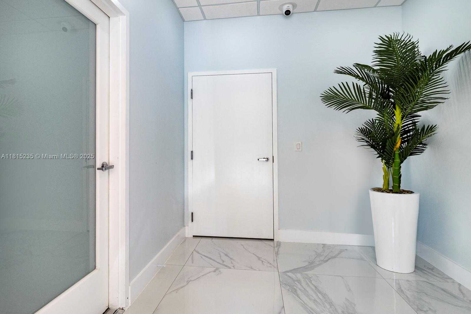 Small Image of 6141 SUNSET DR #102, South Miami Number 8