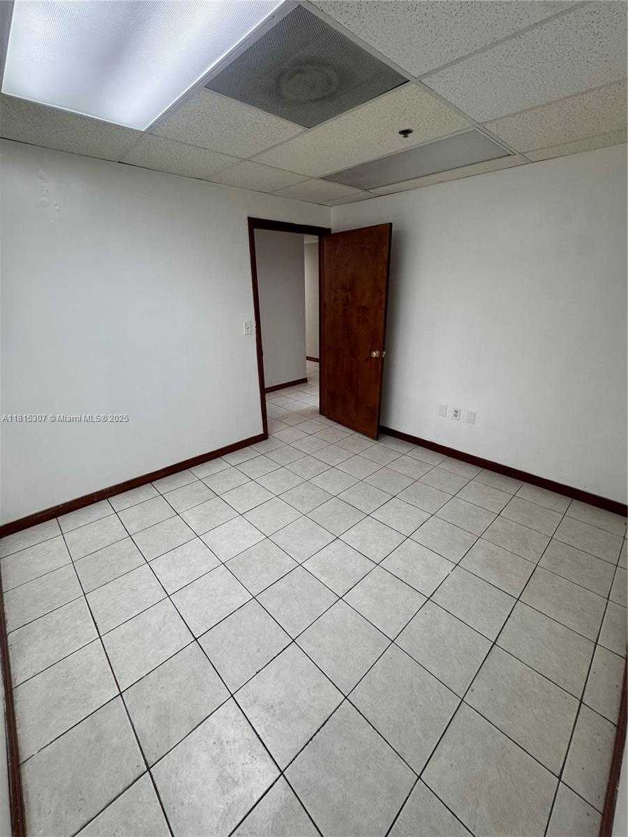 Small Image of 2310 NORTH WEST 102ND PL #2, Doral Number 24