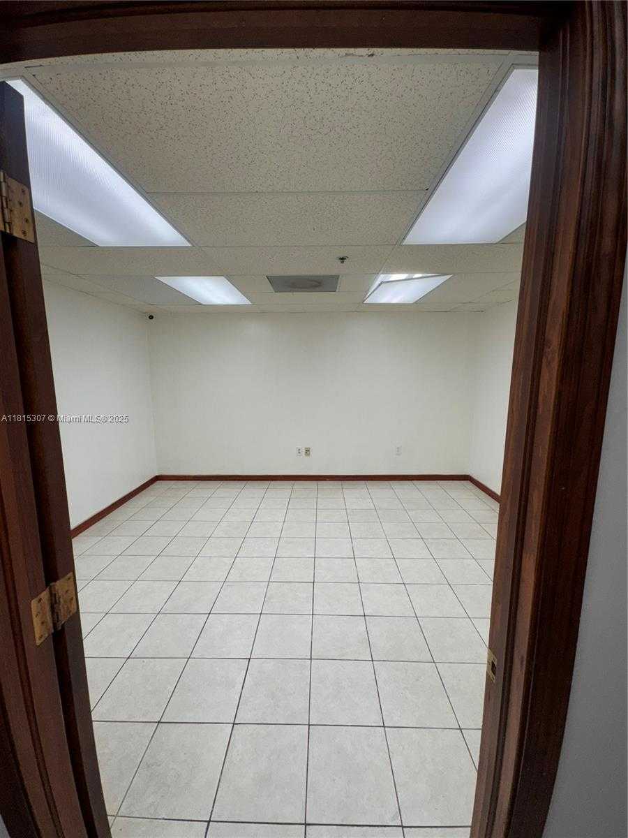Small Image of 2310 NORTH WEST 102ND PL #2, Doral Number 26