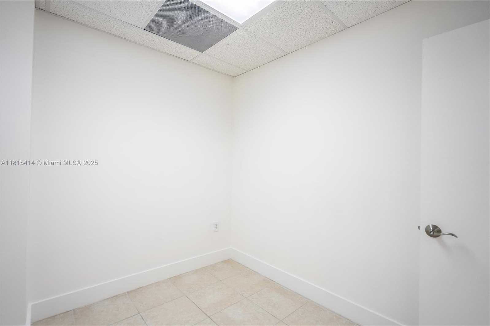Small Image of 3119 CORAL WAY #3121A, Miami Number 22