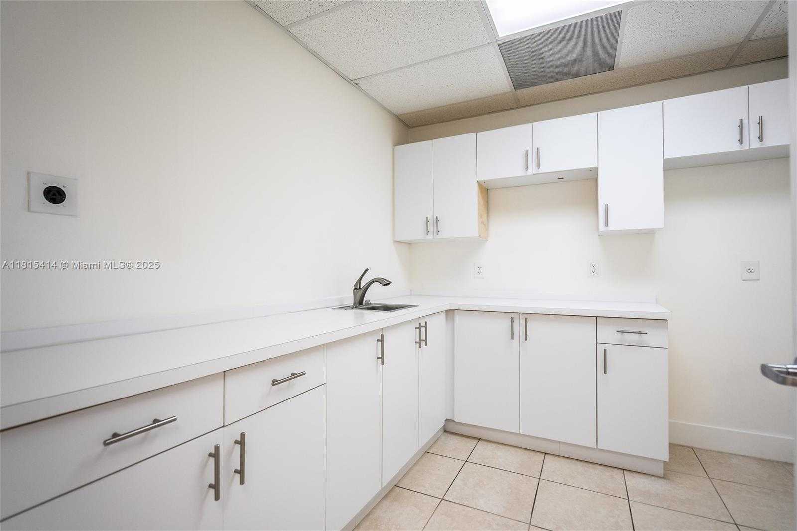 Small Image of 3119 CORAL WAY #3121A, Miami Number 28