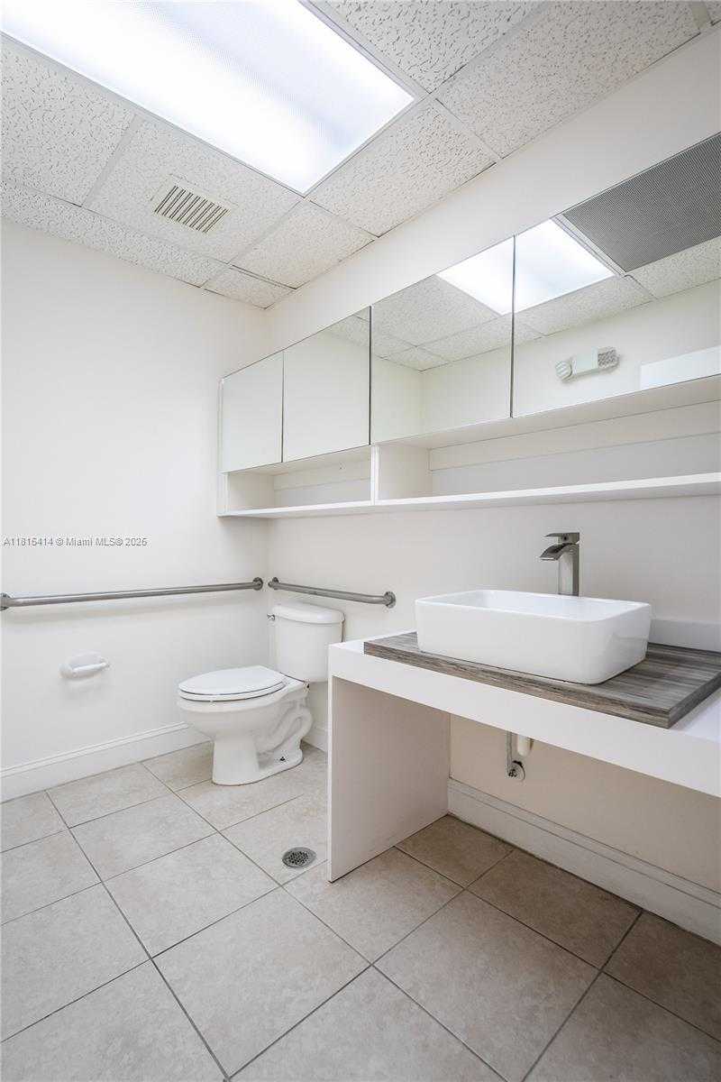 Small Image of 3119 CORAL WAY #3121A, Miami Number 36