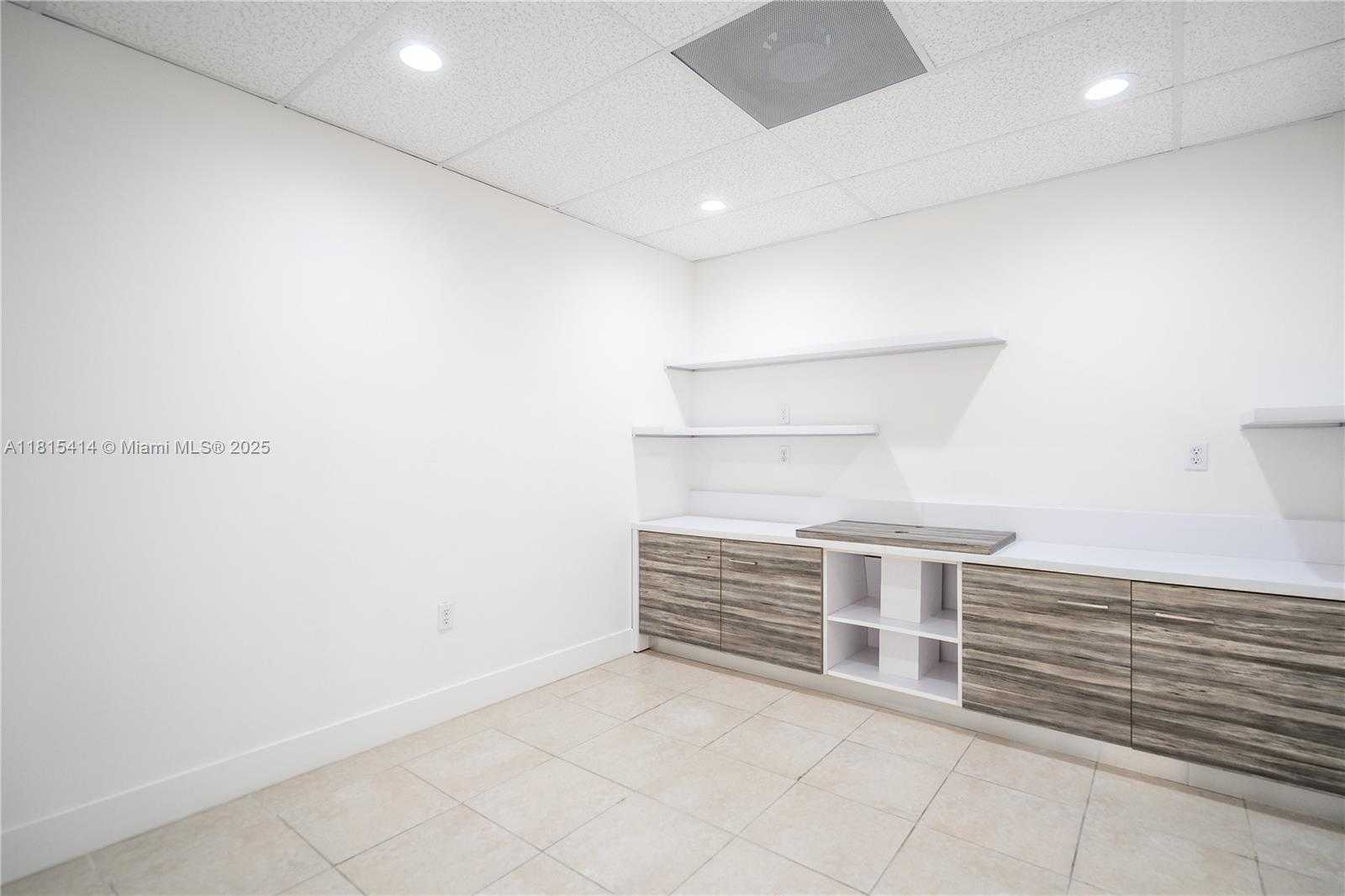 Small Image of 3119 CORAL WAY #3121A, Miami Number 7