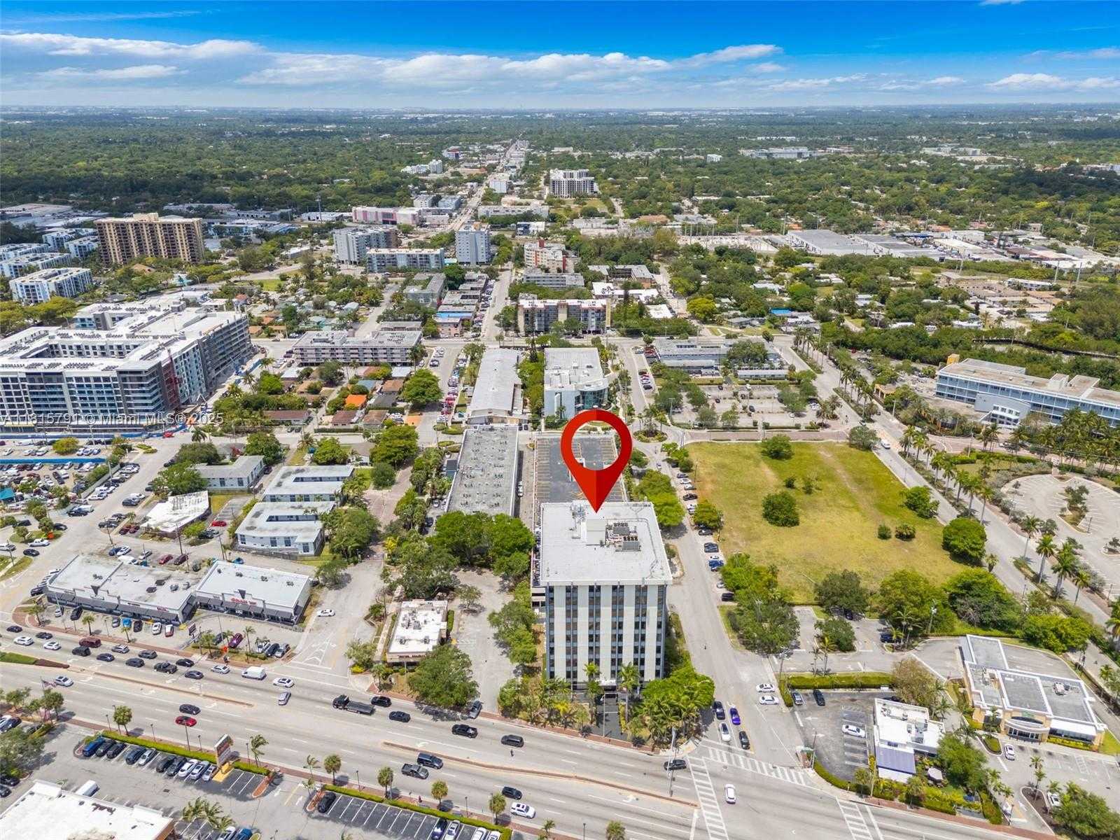 Small Image of 12550 BISCAYNE BLVD #400, North Miami Number 21