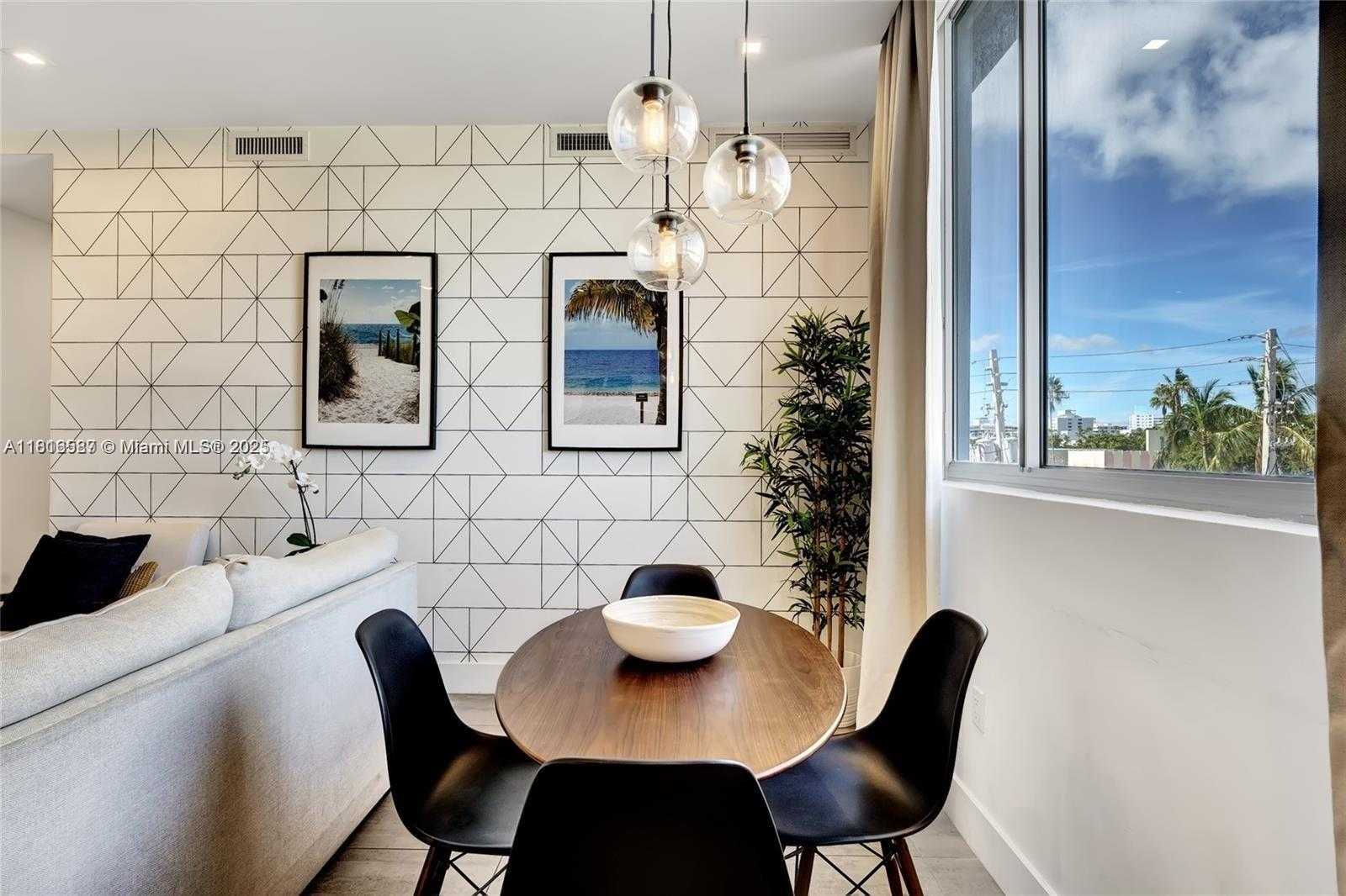 Small Image of 538 MERIDIAN AVE, Miami Beach Number 19
