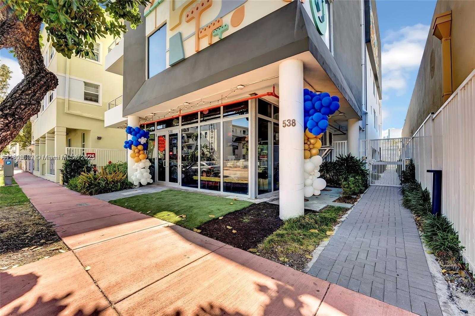 Small Image of 538 MERIDIAN AVE, Miami Beach Number 28