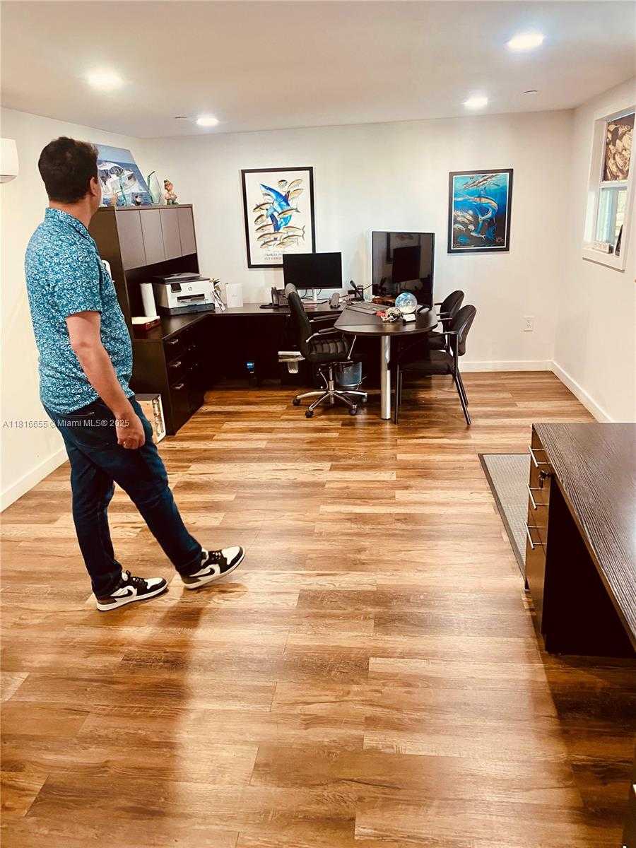 Small Image of 881 NORTH WEST 13TH AVE #2nd Floor, Miami Number 4