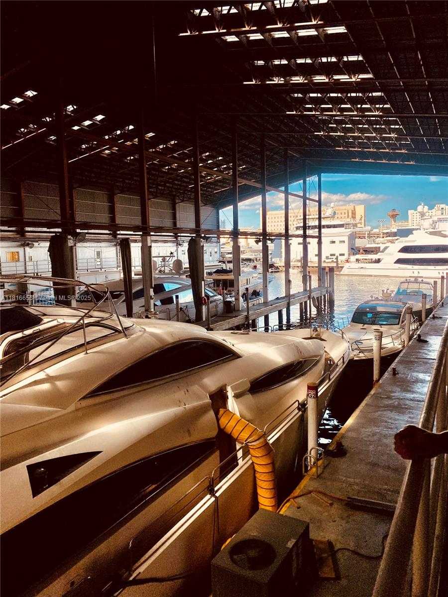 Small Image of 881 NORTH WEST 13TH AVE #2nd Floor, Miami Number 8