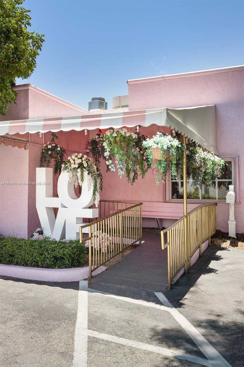 Small Image of 2345 SOUTH WEST 37TH AVE, Miami Number 38