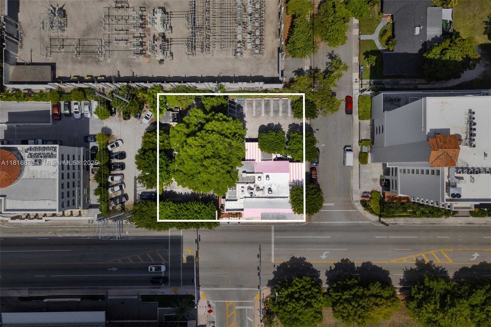 Small Image of 2345 SOUTH WEST 37TH AVE, Miami Number 4