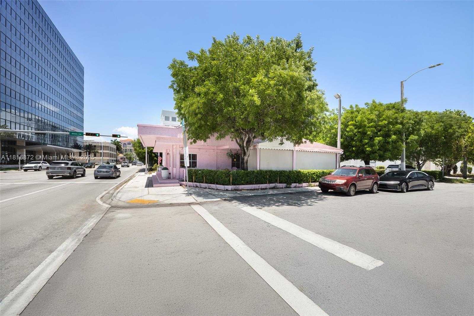 Small Image of 2345 SOUTH WEST 37TH AVE, Miami Number 40