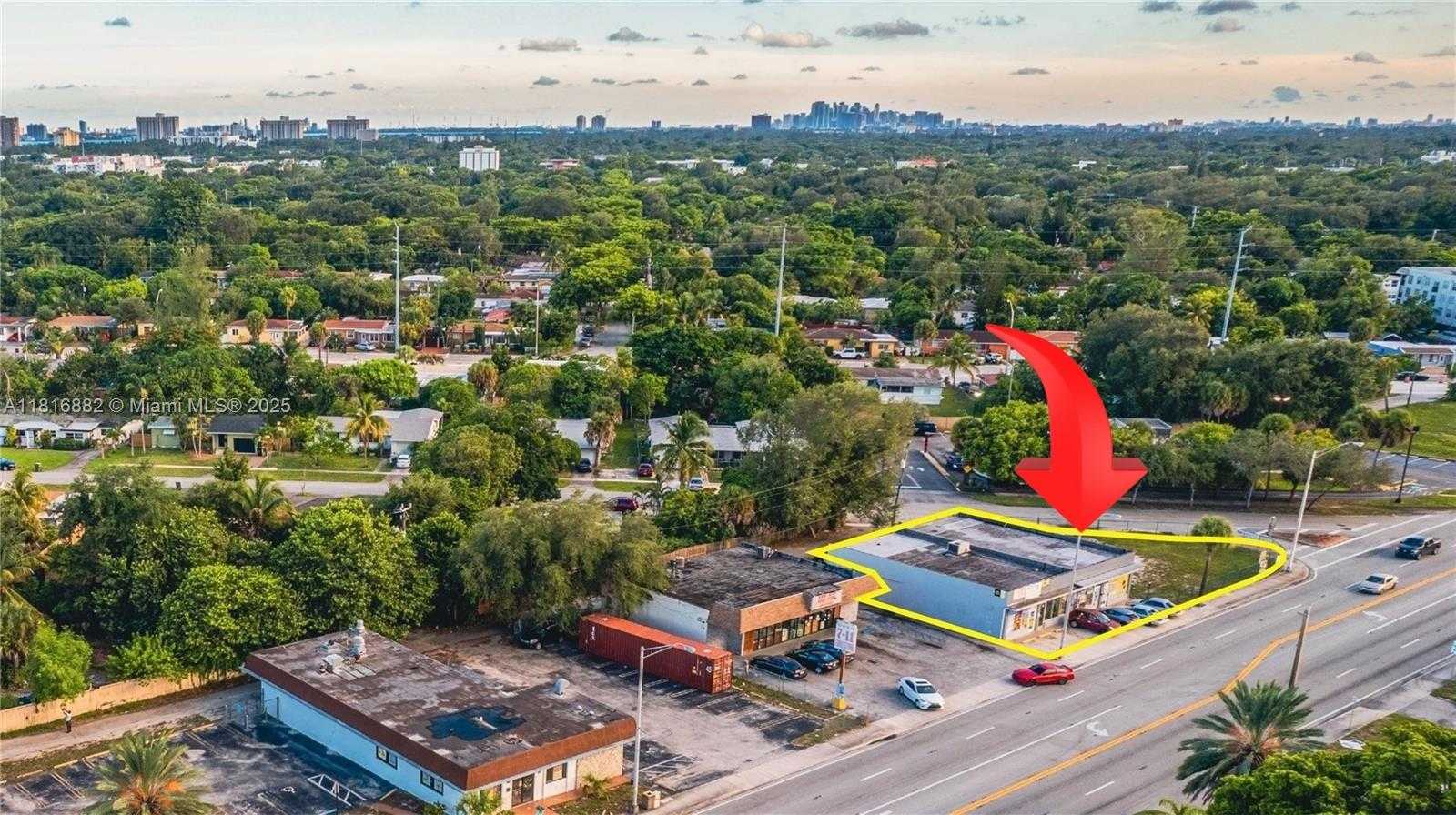 Small Image of 13639 WEST DIXIE HWY ## 13649, North Miami Number 12