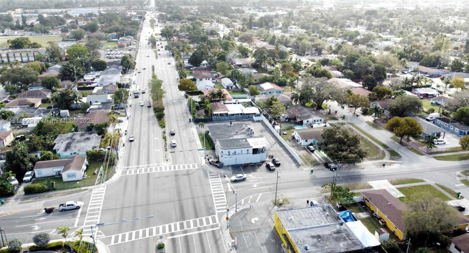 Small Image of 1186 NORTH WEST 103RD ST, Miami Number 12