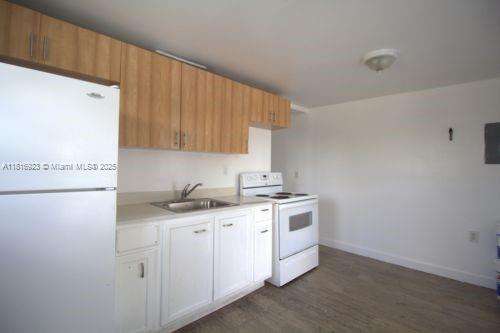 Small Image of 1186 NORTH WEST 103RD ST, Miami Number 13