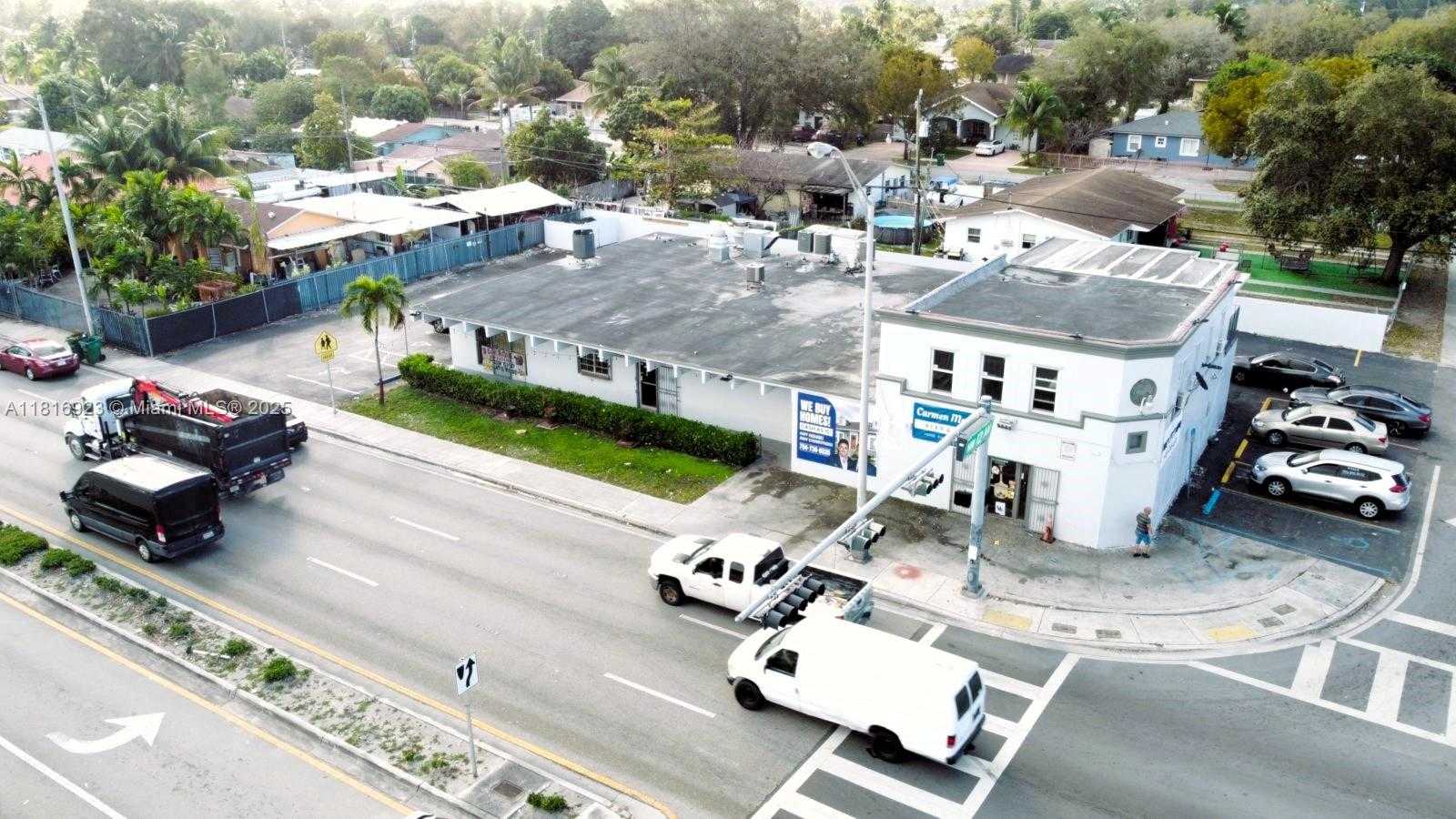 Small Image of 1186 NORTH WEST 103RD ST, Miami Number 6